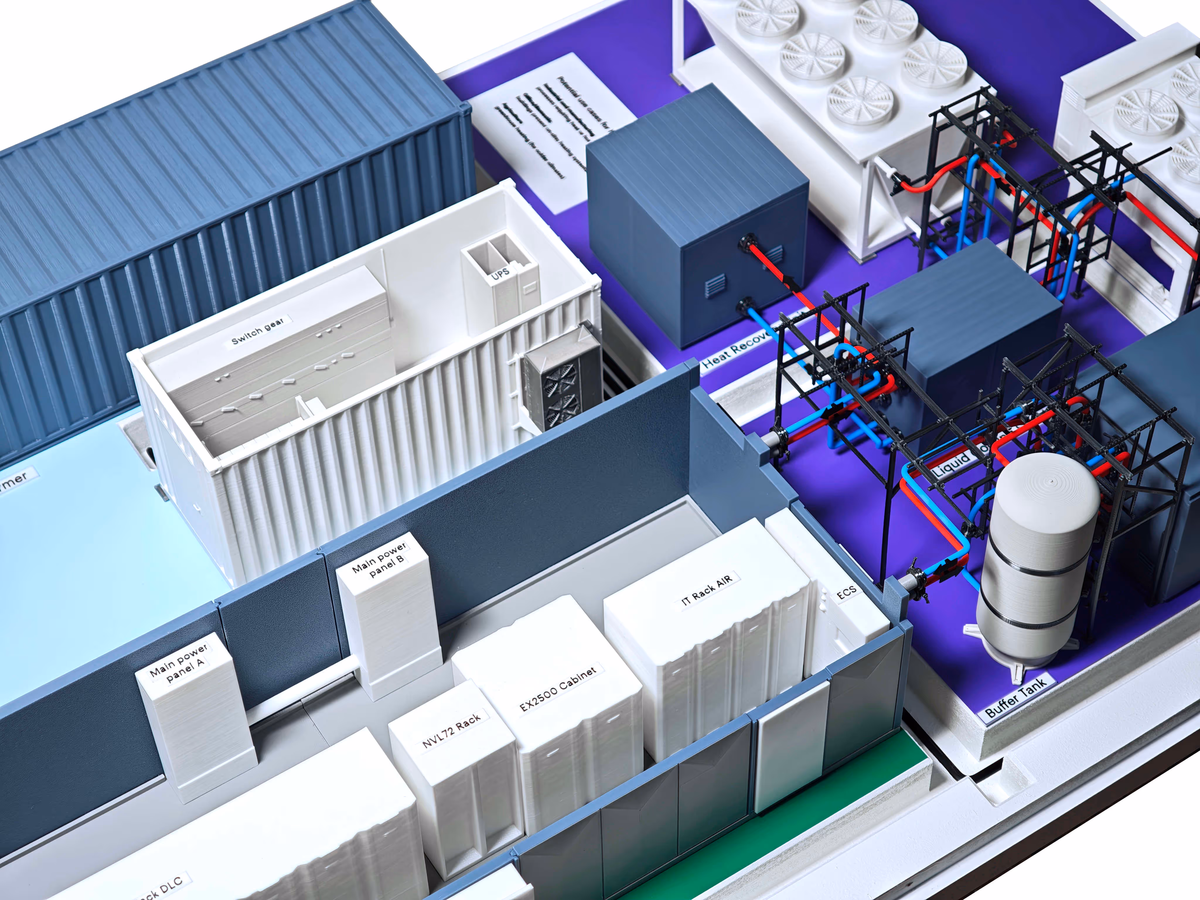 Close-up van 3d geprinte onderdelen van een industriële site van HPE. De componenten zijn 3D geprint in matte pla, de metalen frames in PLA silk+, gemaakt door antistatic bv