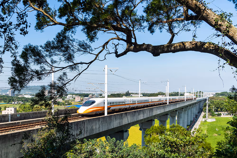 Changhua-Kaohsiung Viaduct, among longest bridges in the world.