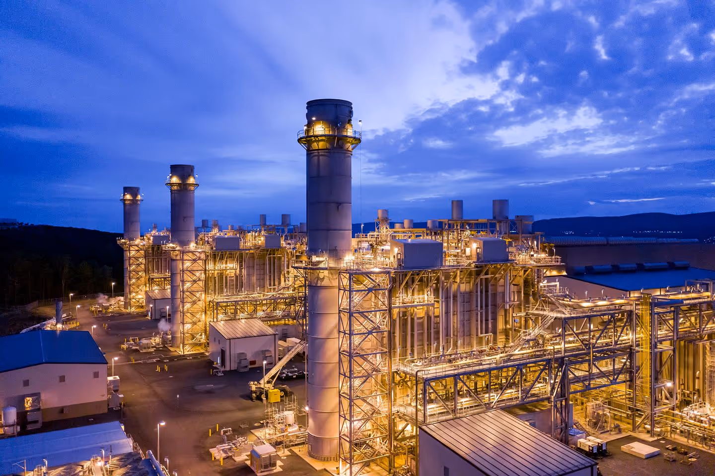 Kiewit, a big construction company in USA, builds Lackawanna Energy Center.