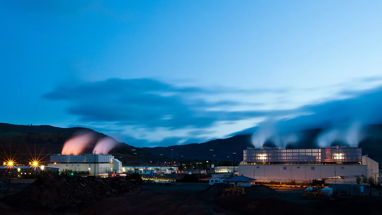 Whiting-Turner, a large construction company in the USA, builds Oregon data center.