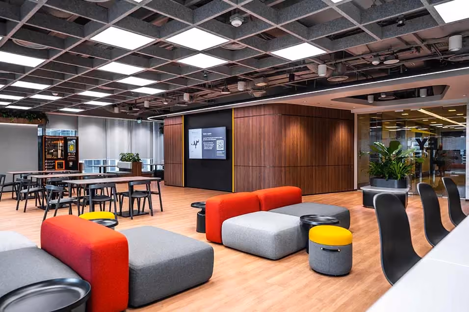 EY Singapore office fit out by JLL with modern open layout