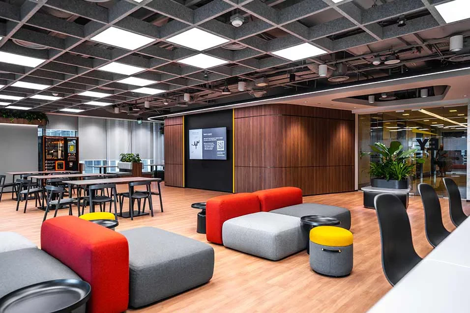 EY Singapore office fit out by JLL with modern open layout