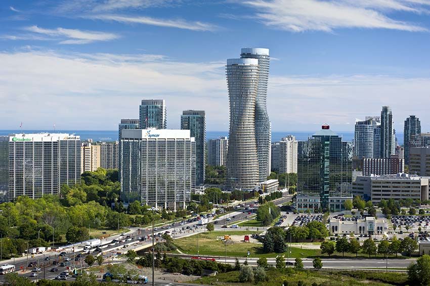 Corporate Catering in Mississauga: Local Flavors and Flexible Solutions for Your Team