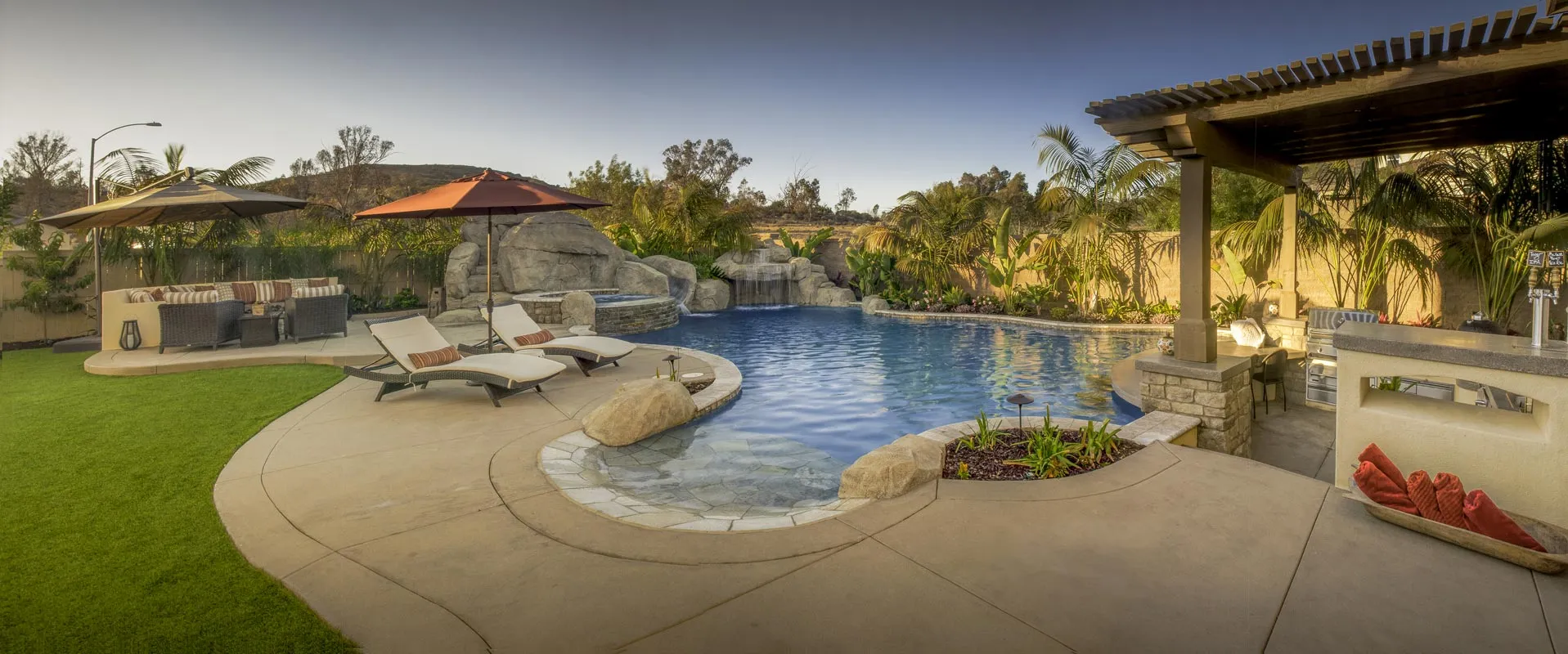 freeform pool - pool companies near me