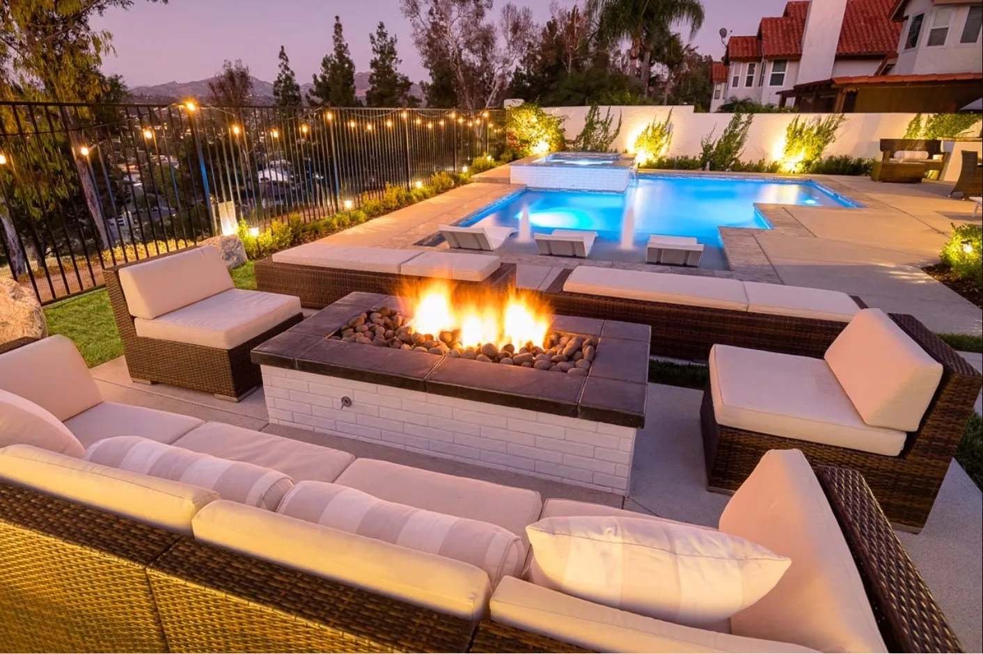 freeform pool - pool companies near me