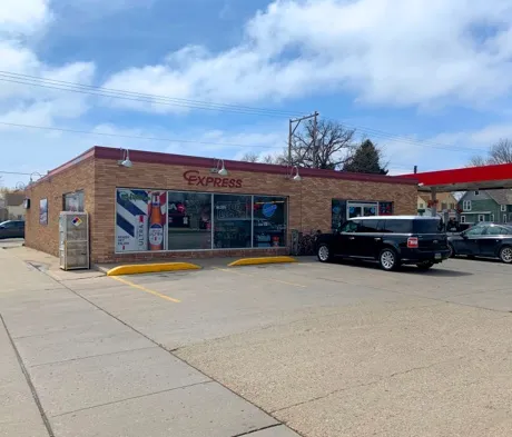 C-Express wolf stop exterior photo