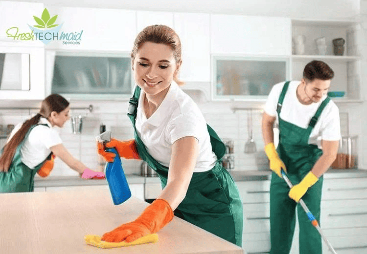 Hiring a Chicago Cleaning Service