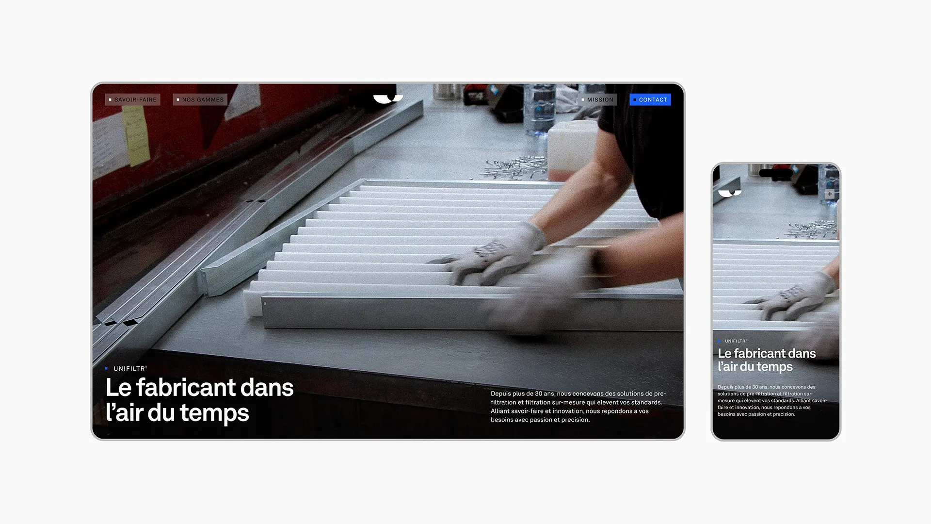 Une personne portant des gants manipule un filtre blanc rectangulaire sur une table, page d'accueil du site Unifiltr présentant leur expertise en filtration.