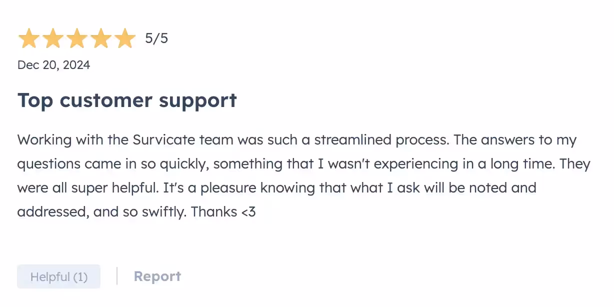 User review of Survicate highlighting the top support.