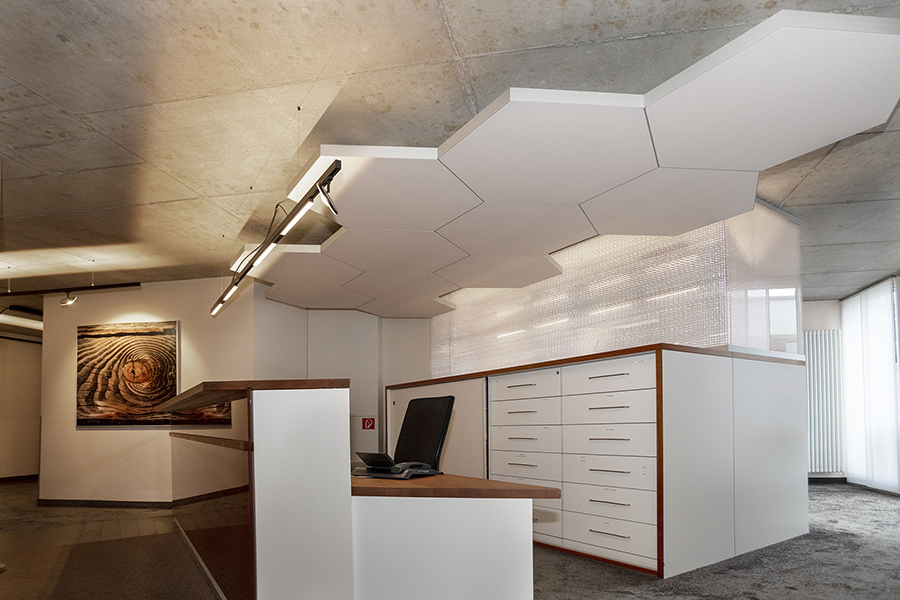 Sechseckige Akustikdecken Elemente