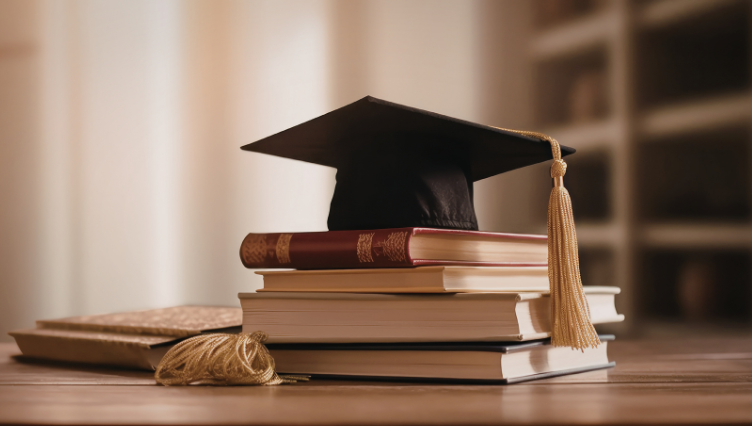 BECAS PARA MIEMBROS DE SUFFOLK AME 2025