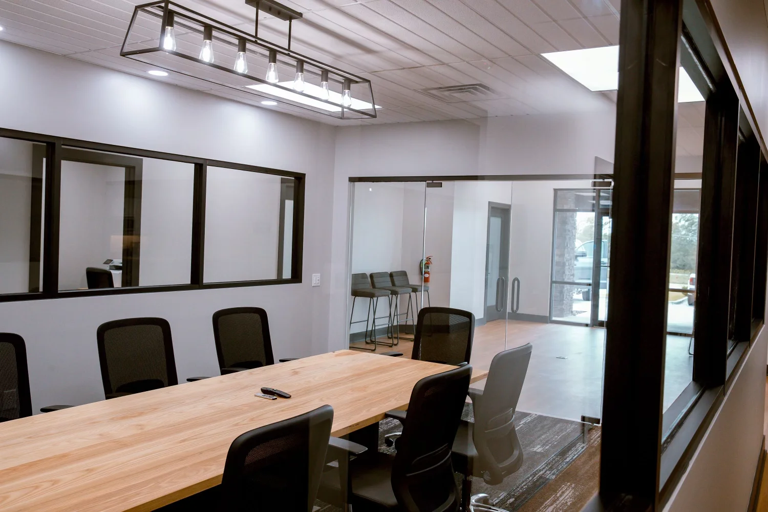 professional conference room with natural light and ergonomic chairs - coworking benefits & productivity professional conference room with natural light and ergonomic chairs - coworking benefits & productivity