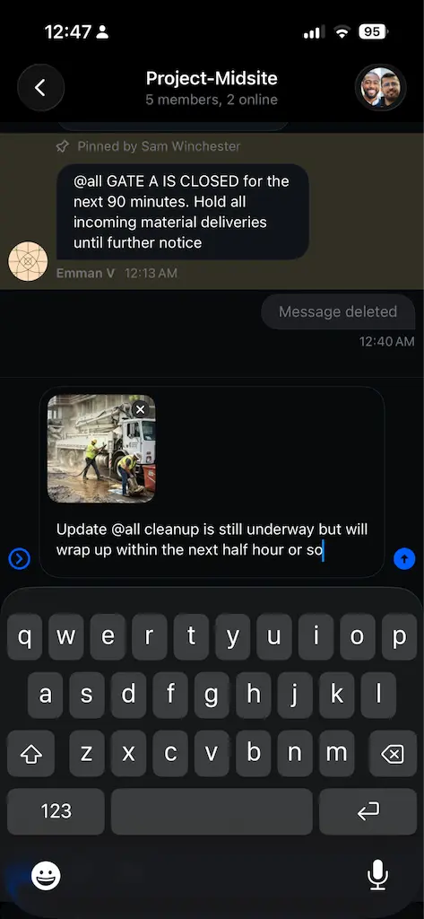 Timeero messaging lets you capture photos or attach images while sending a message 