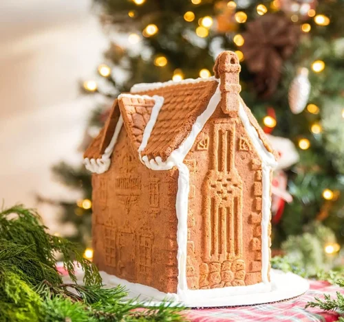 Gingerbread House Decorating with Port Gingerbread Festival -- decorate a gingerbread house for the festival according to your own theme, style, or whim! Sign up by November 1st!!