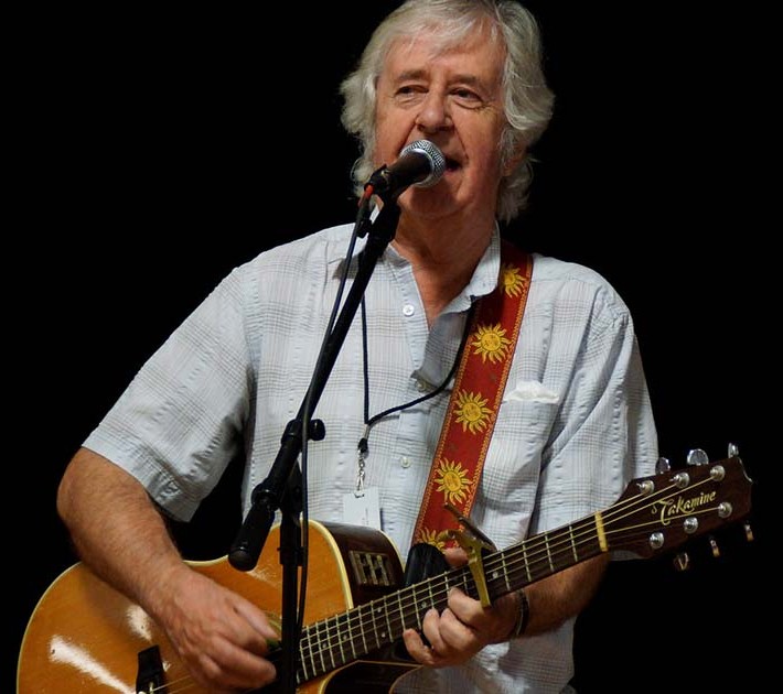 Concert of Irish Folk Music: Tom O’Carroll is a Dublin born folklorist, folksinger, and instrumentalist. 