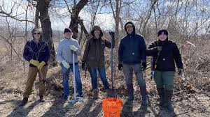 Woody Plants Hands-on Workshop: Join the Invasive Plants Task Force at Parker River NWR Headquarters. All Ages (those 17 and under must be accompanied by an adult). Registration Required.