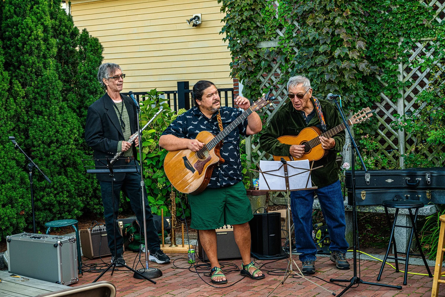 25th Annual Art Auction: What will be up for auction? Collectors Collection - Member Artwork - Silent Auction - Regional Curated Art Experiences - Meet the artists - Yummy eats - Bespoke Cocktails - Live Music - Games and Service Opportunities