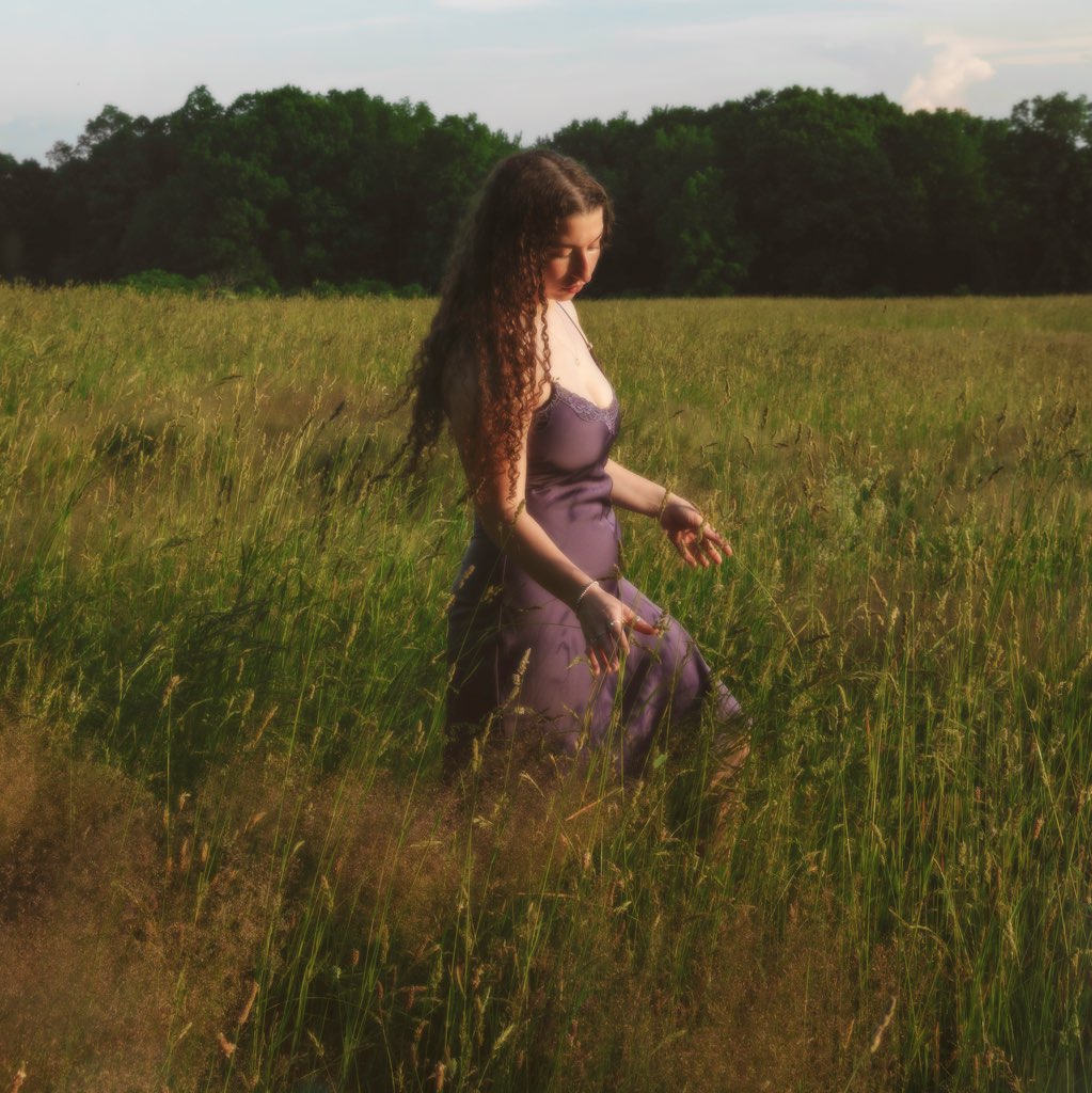 Local favorite Singer/Songwriter Ella Faria Live on Market Square Newburyport at 12:30 performing Indie Pop originals and covers with Josh Schultz on guitar. FREE.