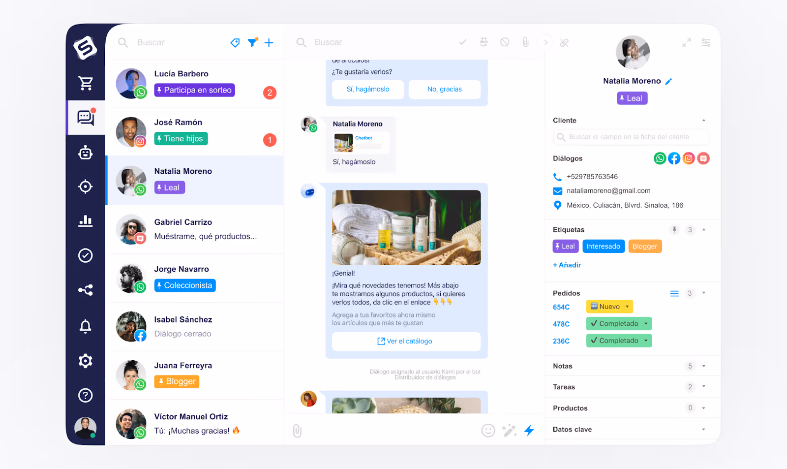 Interfaz de Simla mostrando la omnicanalidad, etiquetas, todo el historial de conversaciones con el cliente, sus pedidos etc