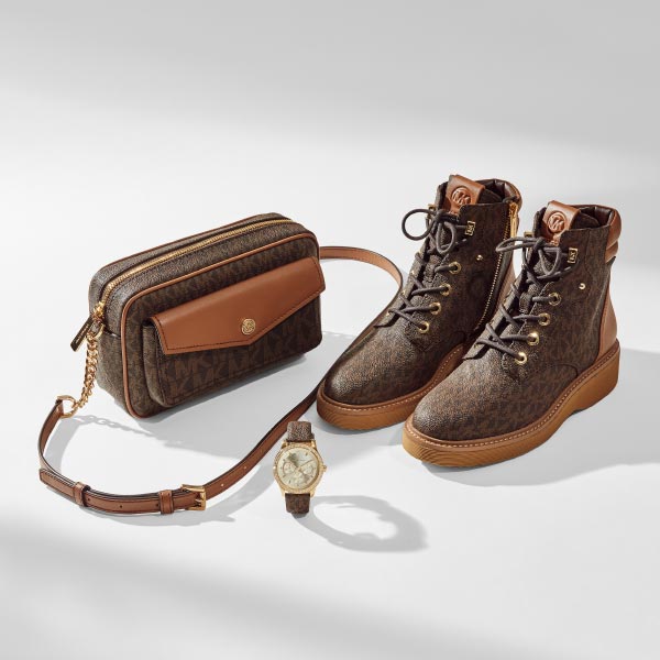 michael kors side bag and boots 