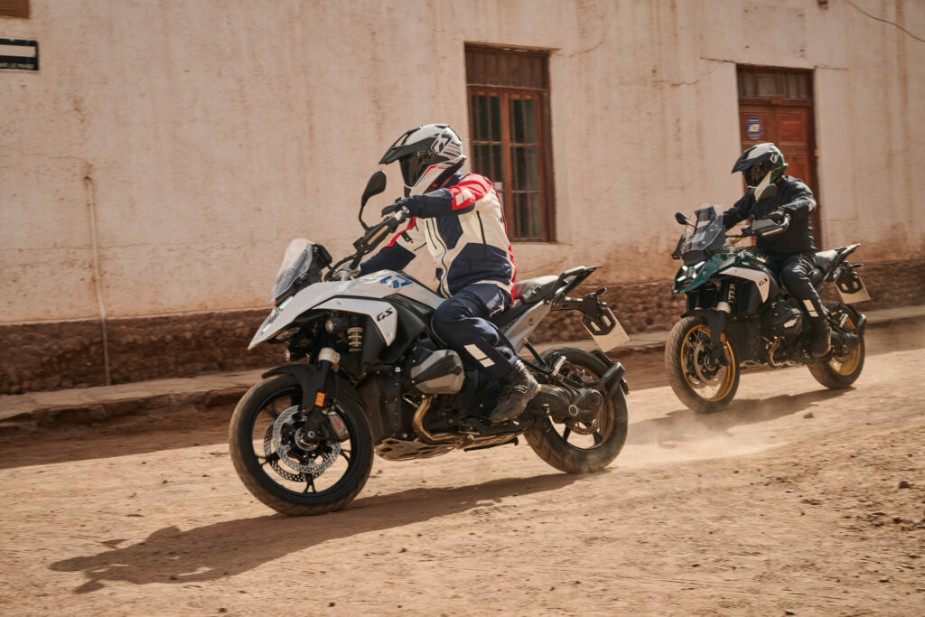 Adventurebike Vergleich 2025: BMW R 1300 GS vs. KTM 1290 Super Adventure S vs. Honda Africa Twin