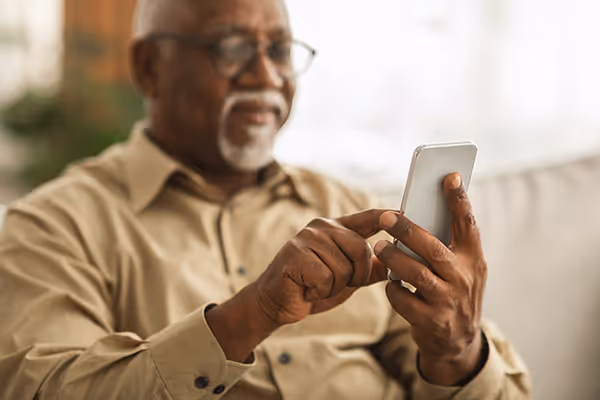 Image of a patient messaging his care team using hipaa-compliant tools