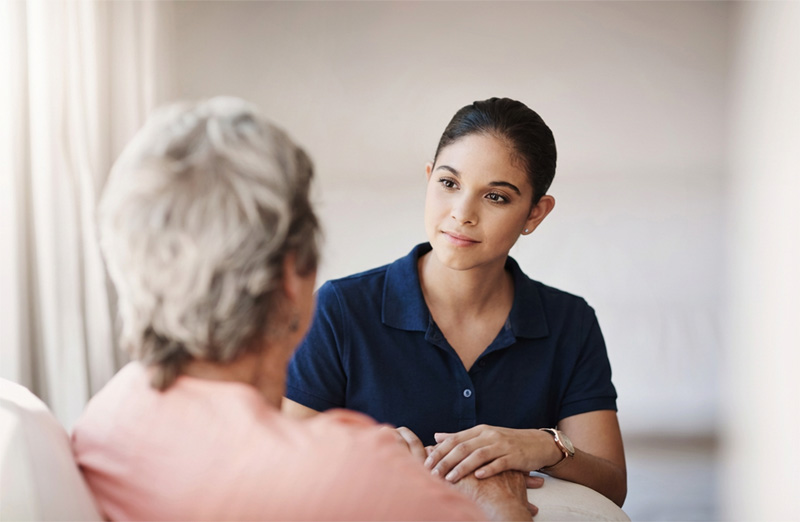 Home care worker and patient 