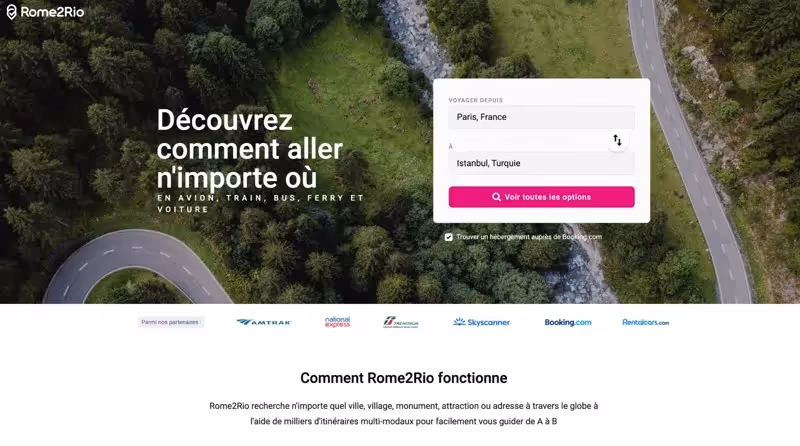 Page d’accueil de Rome2Rio avec un itinéraire entre Paris et Istanbul.