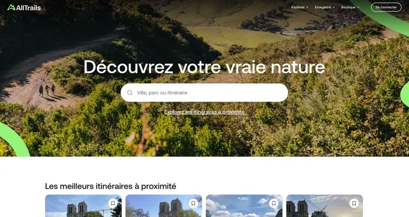 Page d’accueil d’AllTrails mettant en avant la découverte de sentiers de randonnée.