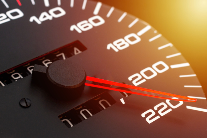 Battling Odometer Fraud: Why Odometer Checks Matter