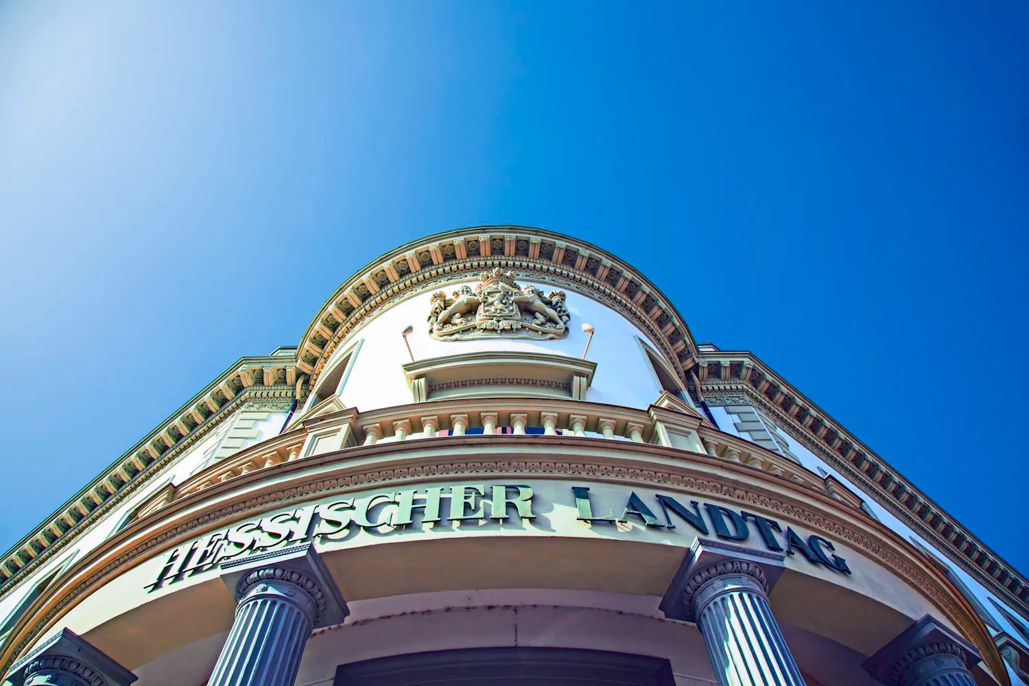 Smarte IT-Lösungen bietet das Systemhaus juunit in Wiesbaden.