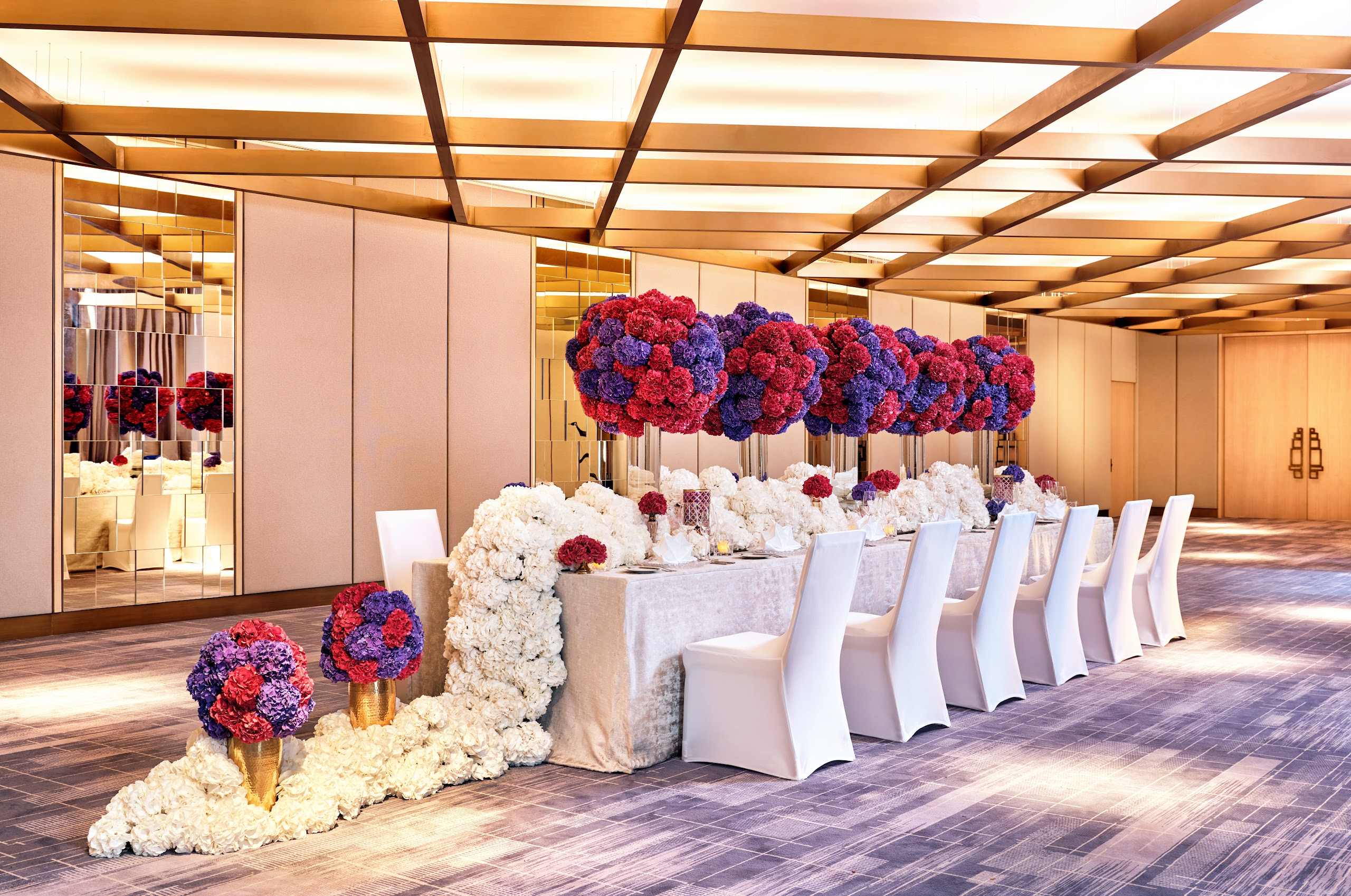 Floral installation at Four Seasons by Foglia d'Oro