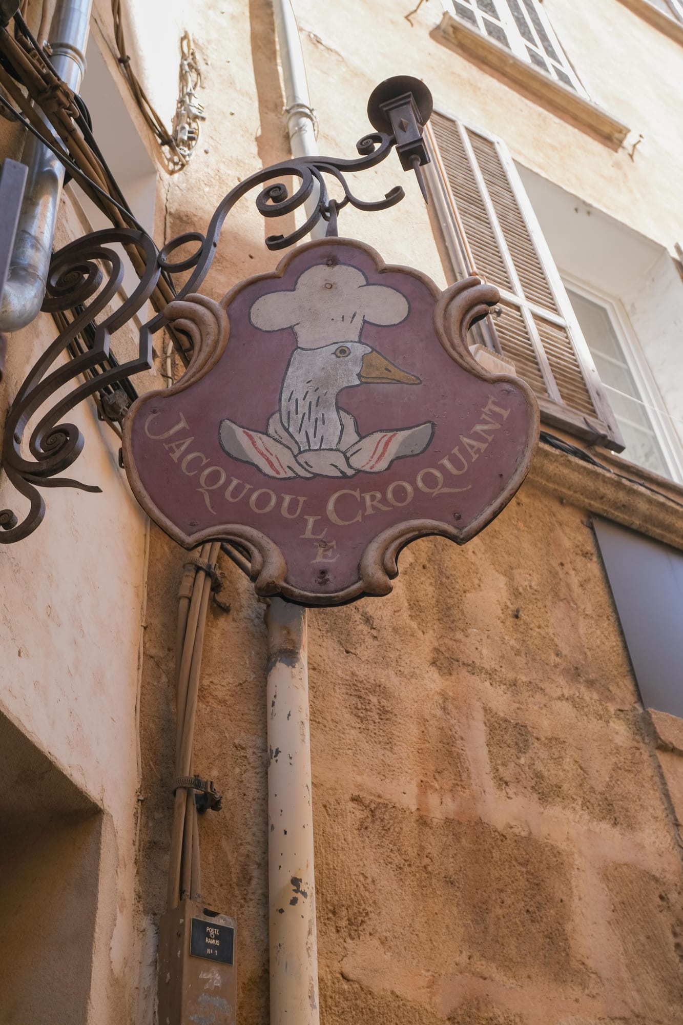 Enseigne en fer forgé de Jacquou le Croquant