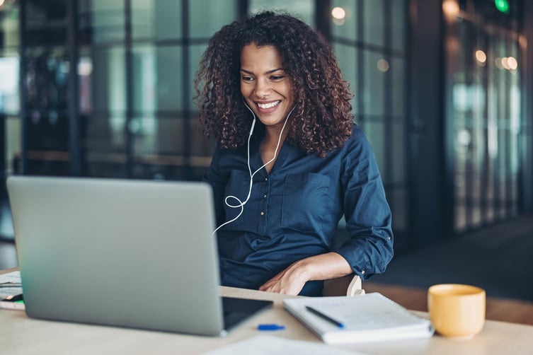 woman-watching-webinar
