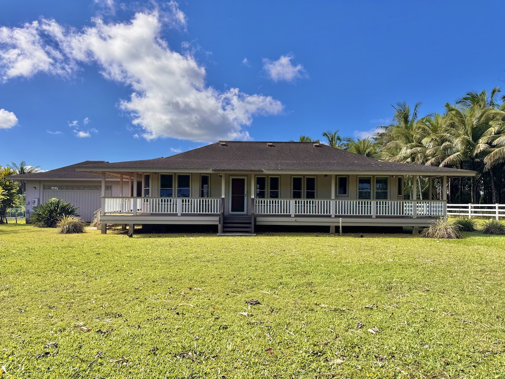 3 Bed/2.5 Bath Kapaa House for Rent with Wraparound Lanai & Large Yard