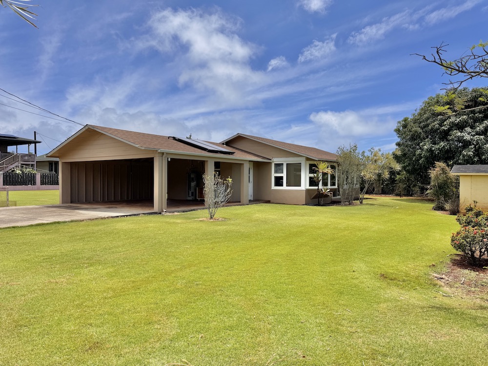 Renovated 3 Bed/2 Bath Lihue House for Rent with Large Yard