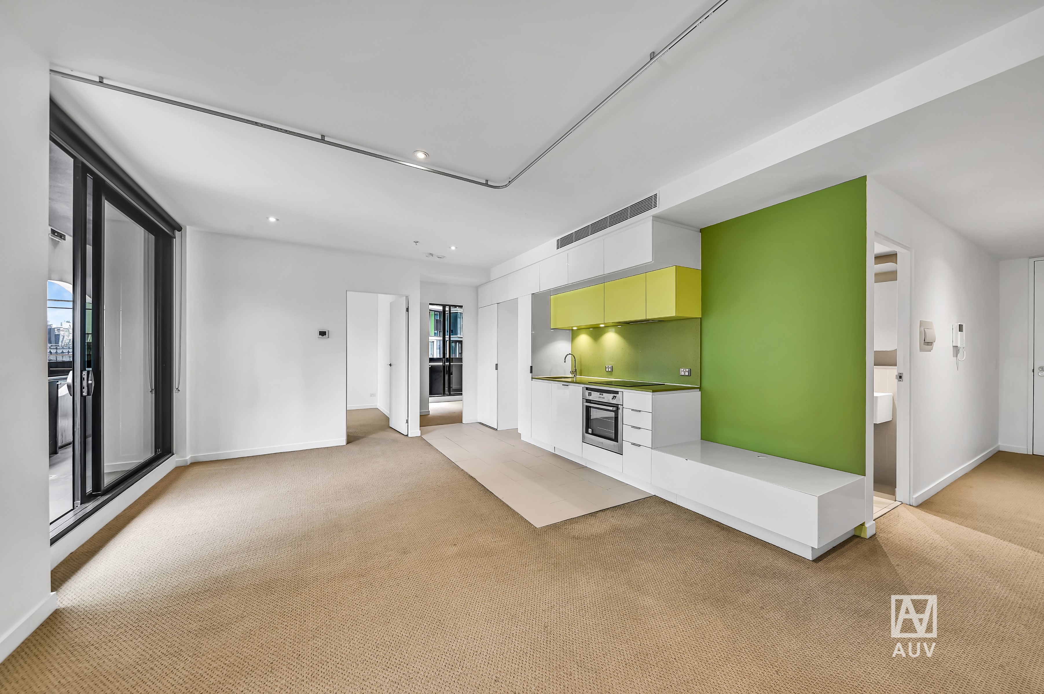 915/555 Swanston Street, Carlton - Thumbnail 2