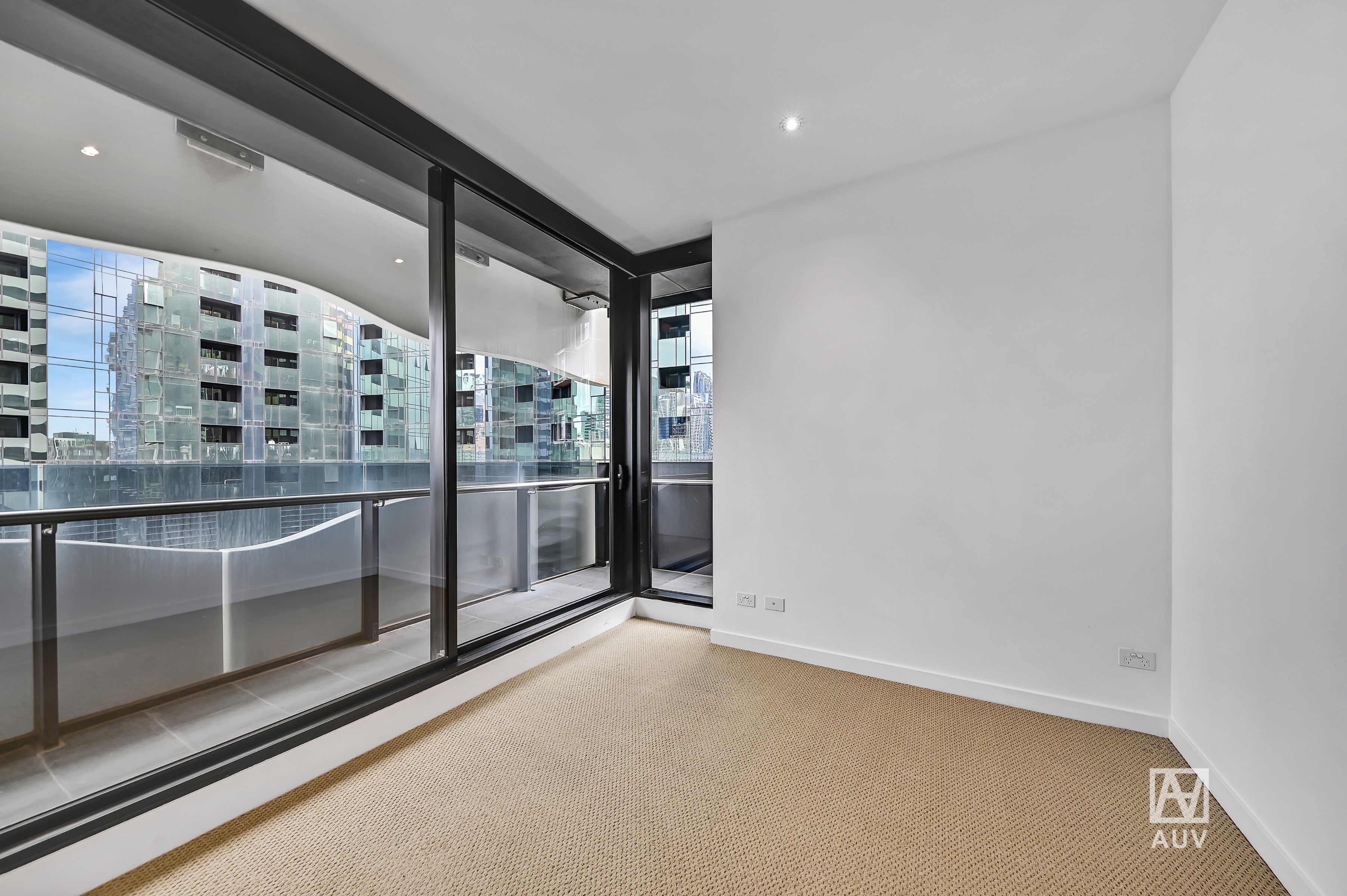 915/555 Swanston Street, Carlton - Thumbnail 5