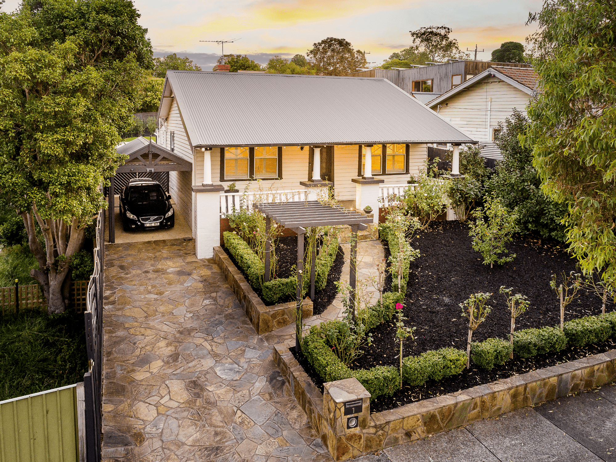 1 Clifton Street, Box Hill South - Thumbnail 2