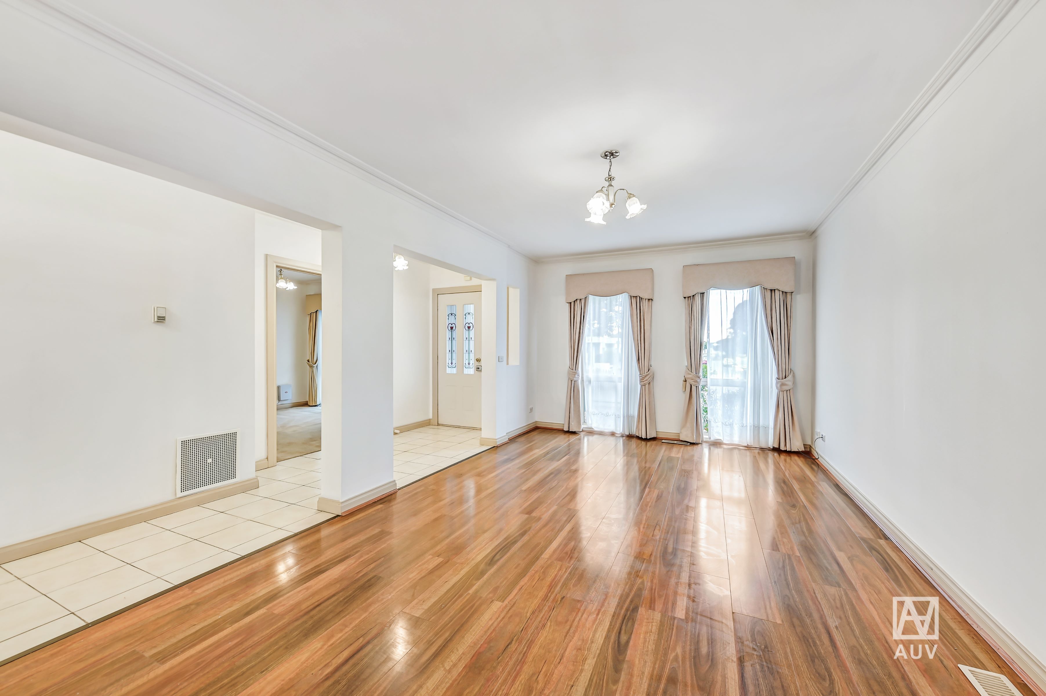 716 High Street Road, Glen Waverley - Thumbnail 2