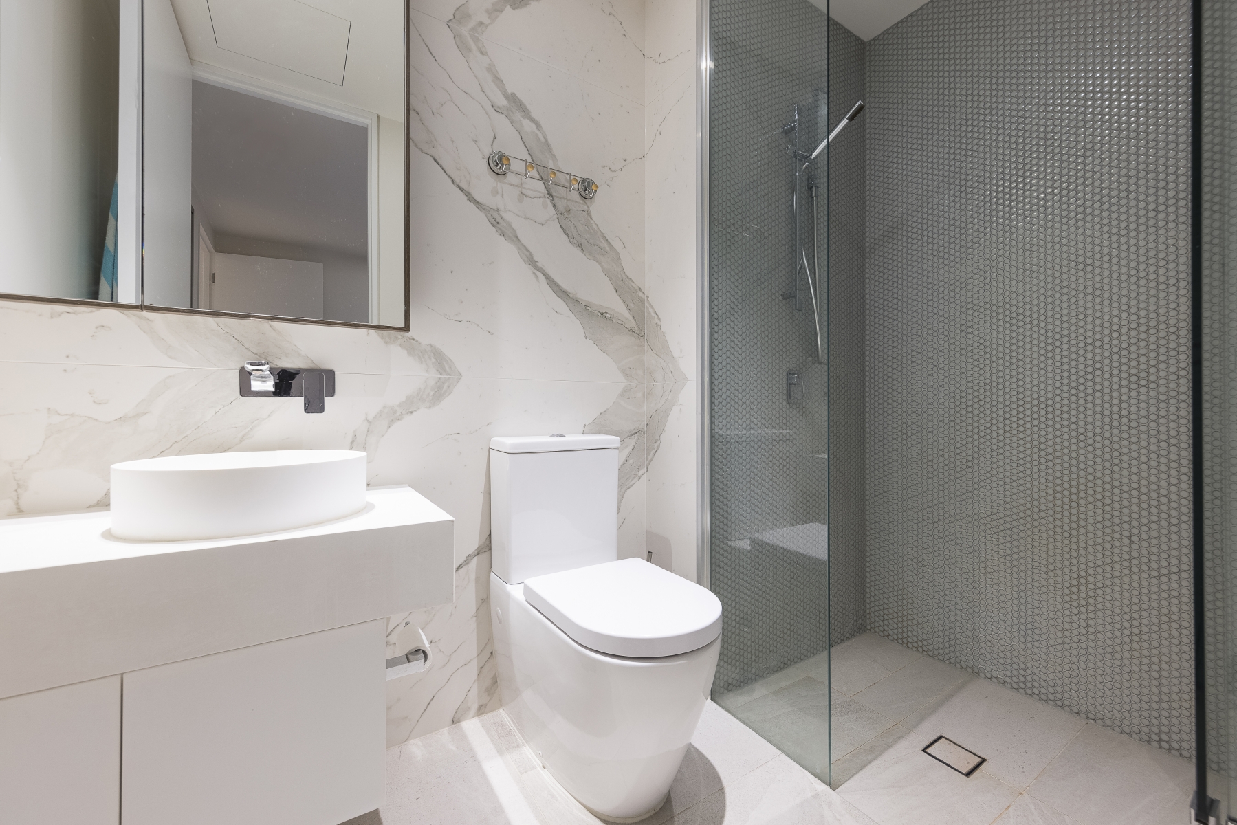 710/77 Queens Road, Melbourne - Thumbnail 5