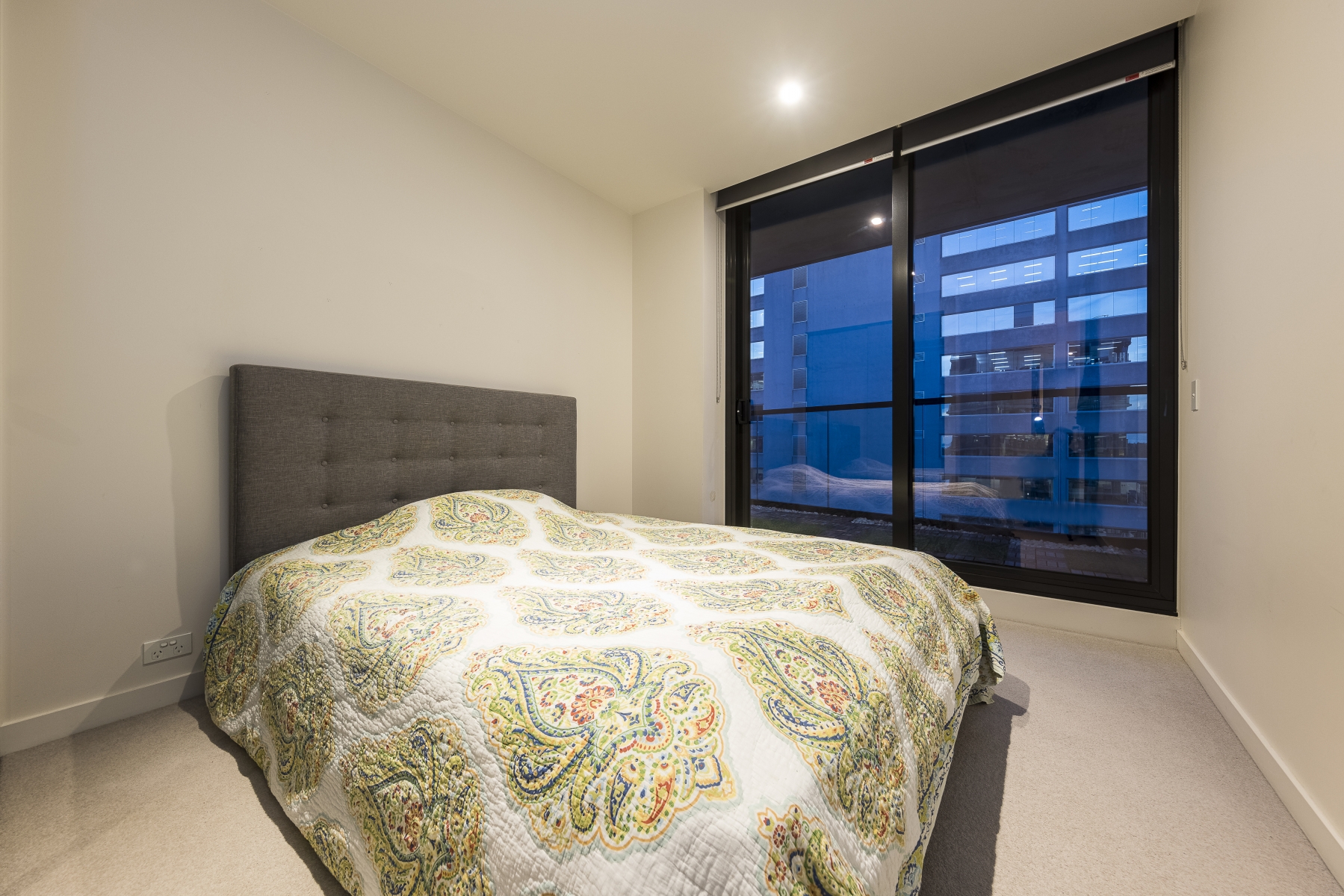 710/77 Queens Road, Melbourne - Thumbnail 6