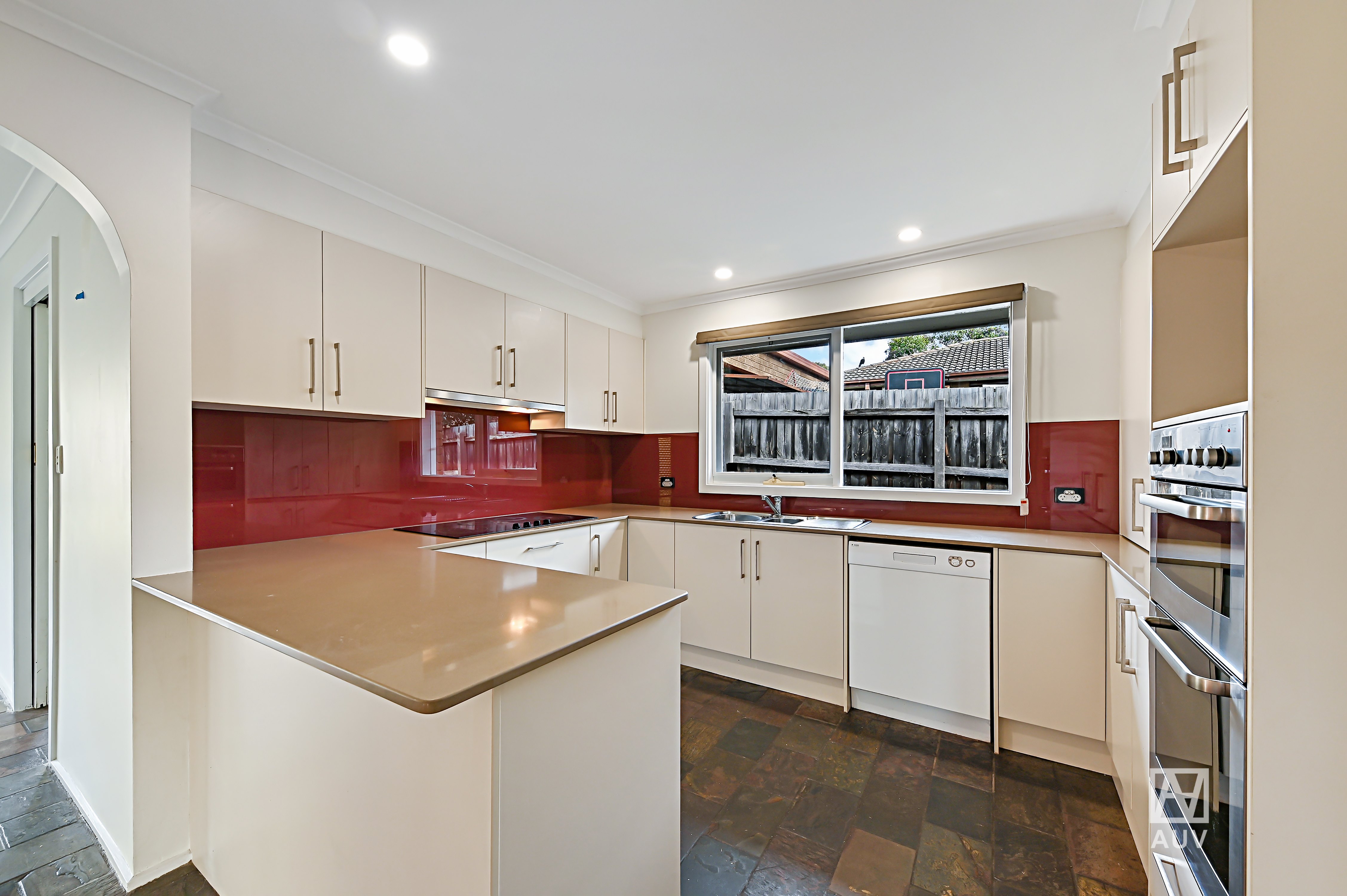 828 High Street Rd, Glen Waverley - Thumbnail 3