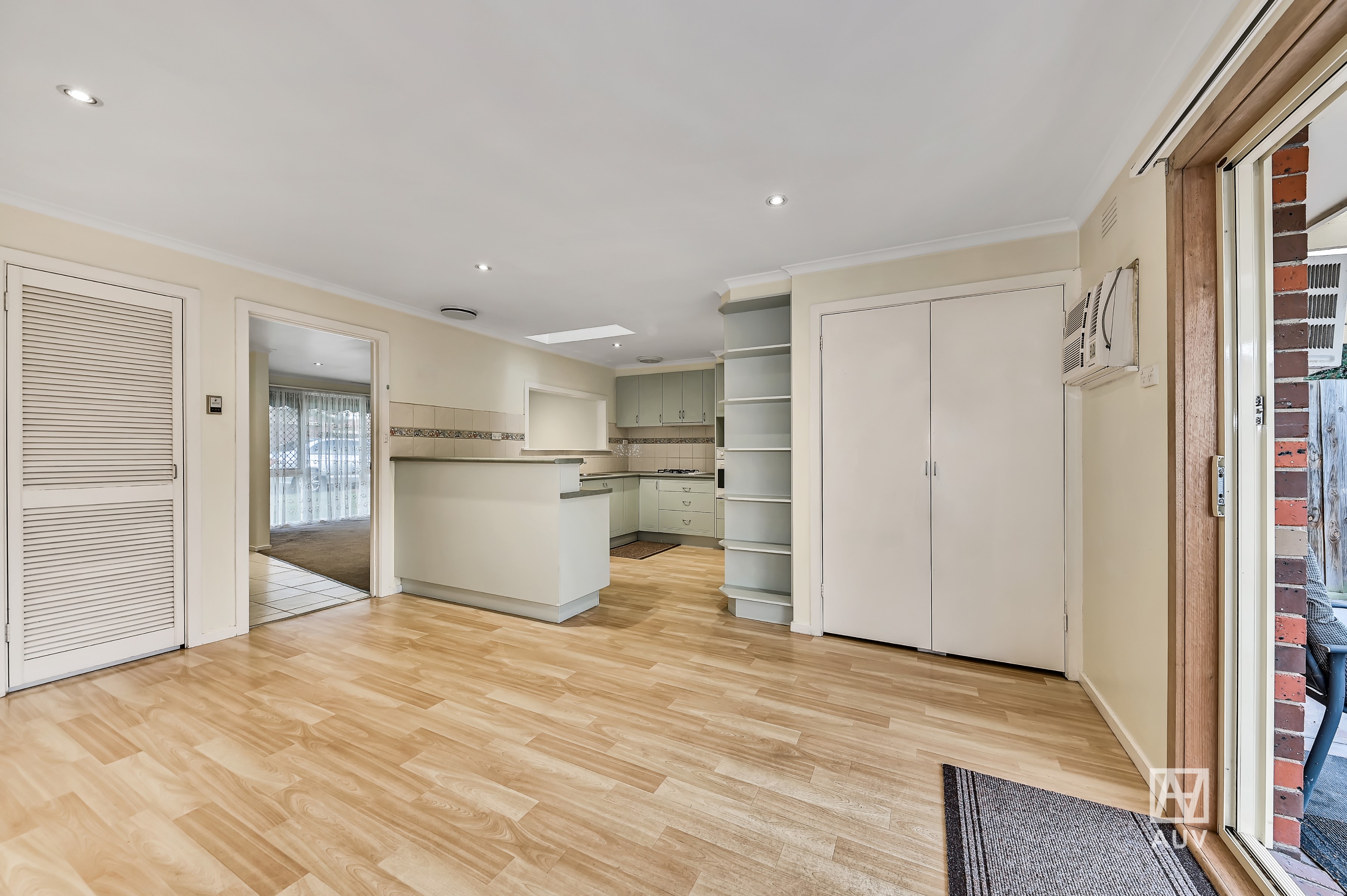 23/25-37 Spring Rd, Springvale South - Thumbnail 2
