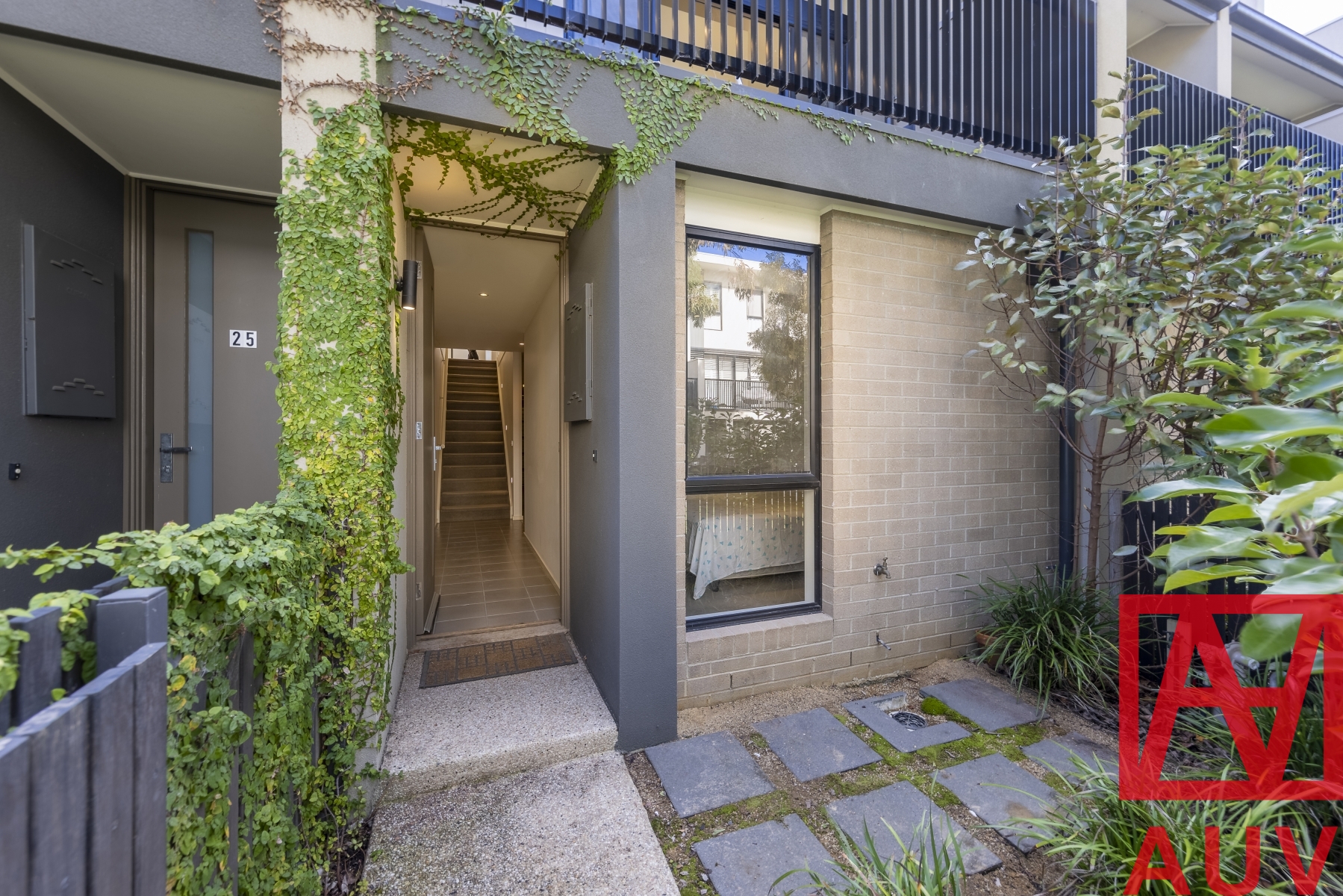 27 Central Park Walk, Cheltenham - Thumbnail 2