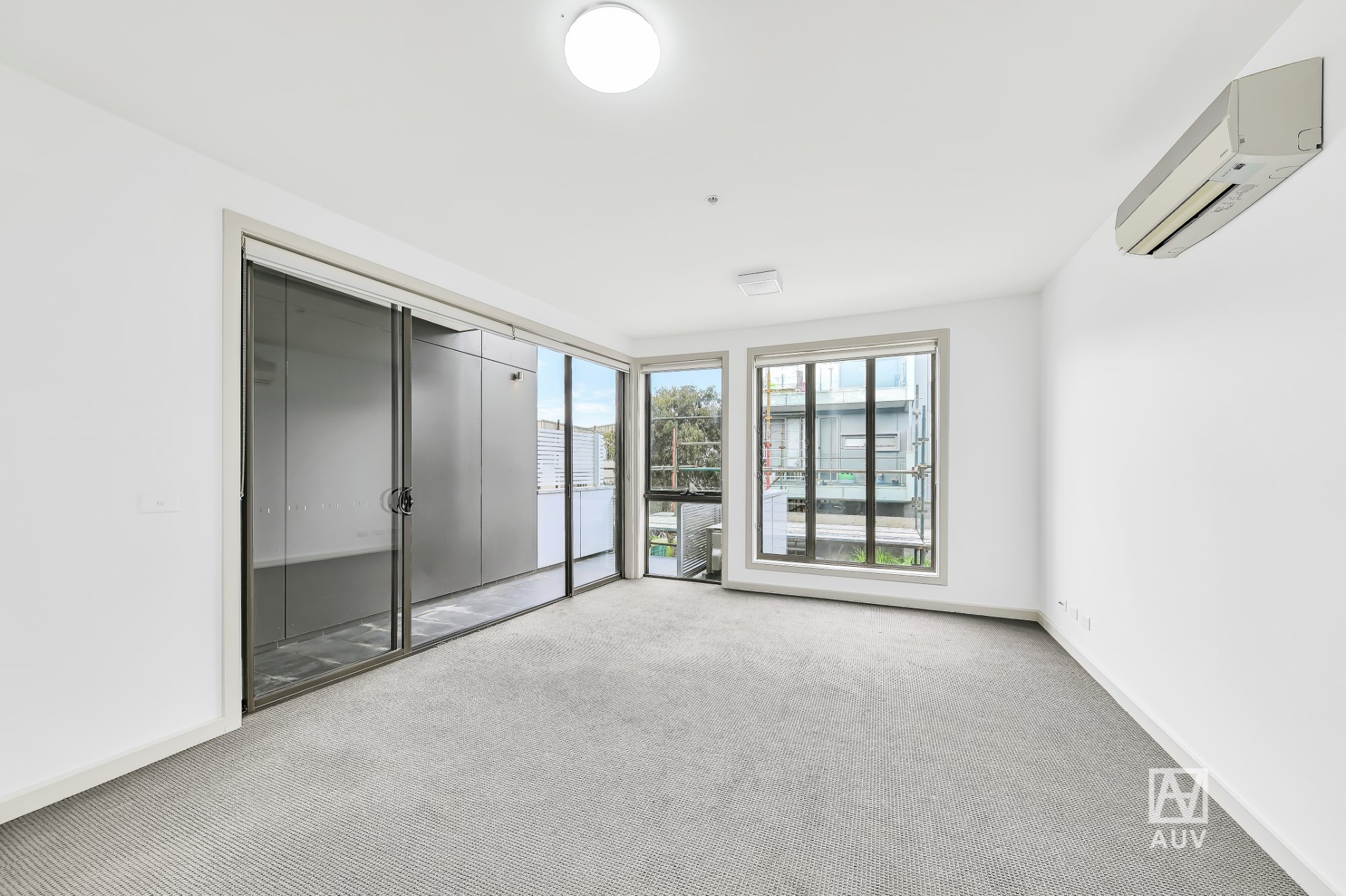 106/4 Yarra Bing Cres, Burwood - Thumbnail 5