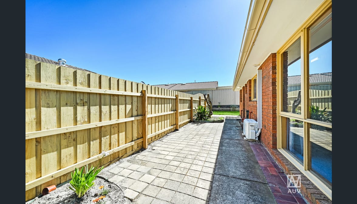 8/19 Wisewould Ave, Seaford - Thumbnail 2