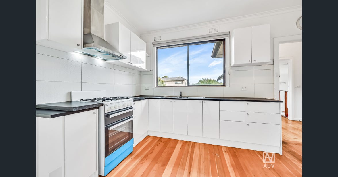 994 Centre Road, Oakleigh South - Thumbnail 2