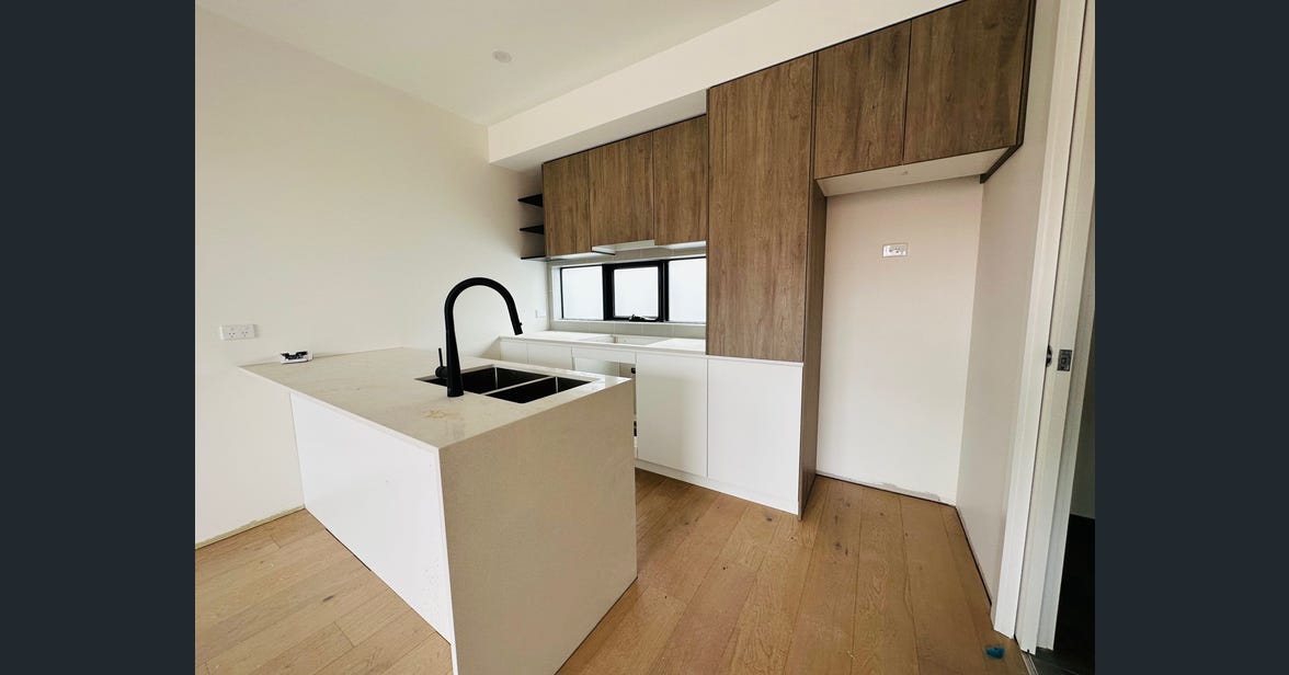 2-5/8 Rosamond Road, Footscray - Image 1