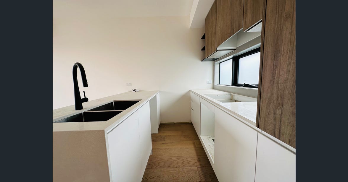 2-5/8 Rosamond Road, Footscray - Thumbnail 2